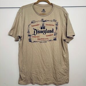 Men’s Limited Edition Disneyland tee, Size Large